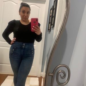 Meet your Posher, Andrea